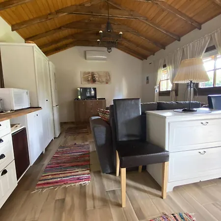 Shubu Zen Vendeghaz Pensjonat *