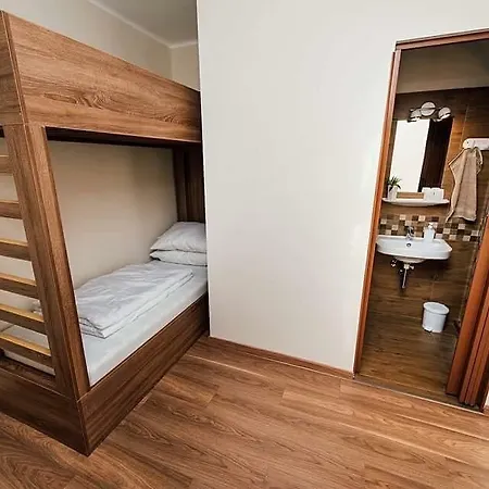 Shubu Zen Vendeghaz *